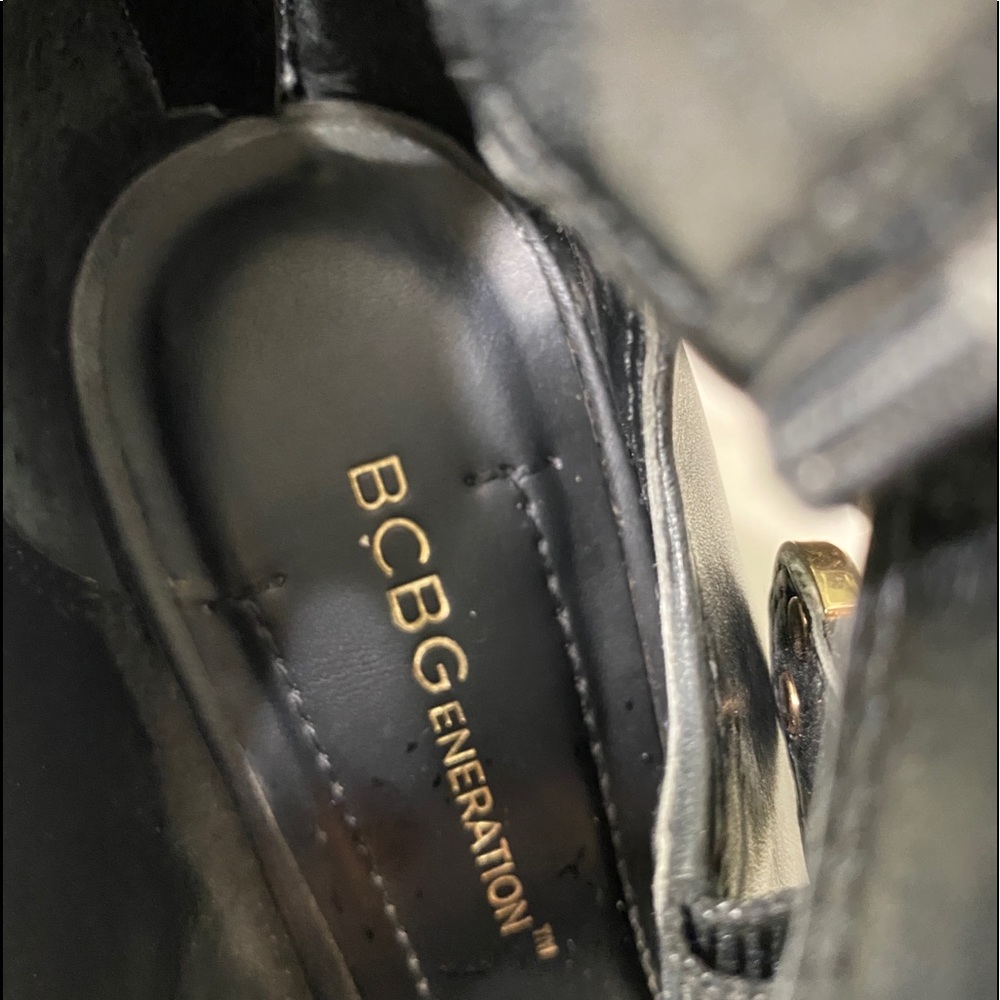 Shoe - Picture 5 of 6